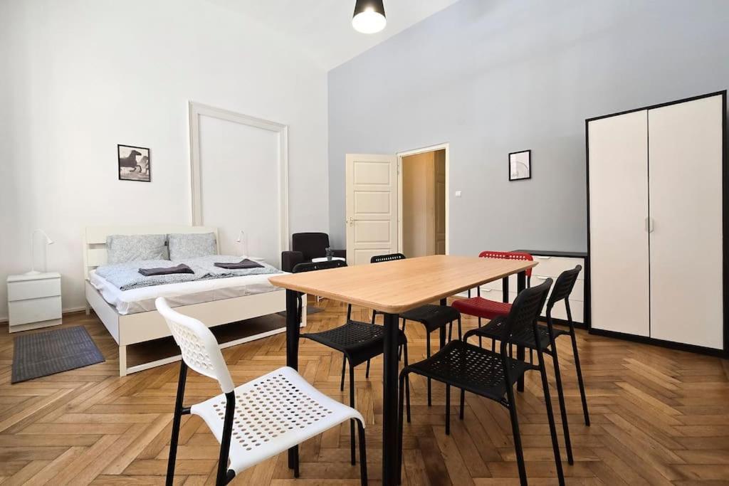 Seventh Sense Apartment Budapest Ngoại thất bức ảnh